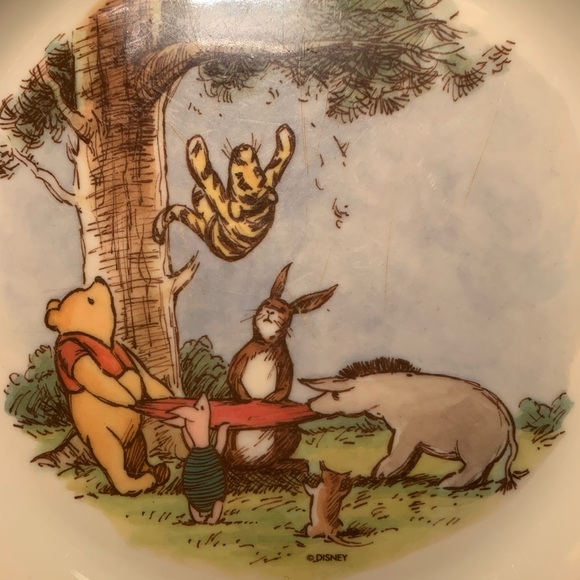Classic Winnie the Pooh plastic plate, bowl and sippy cup - Picture 5 of 16
